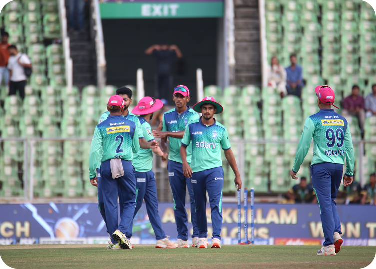 Live Cricket Score Of Trivandrum Royals Vs Kochi Blue Tigers